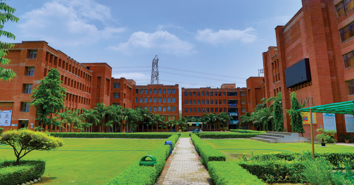 LLYOD College || Careerthirst
